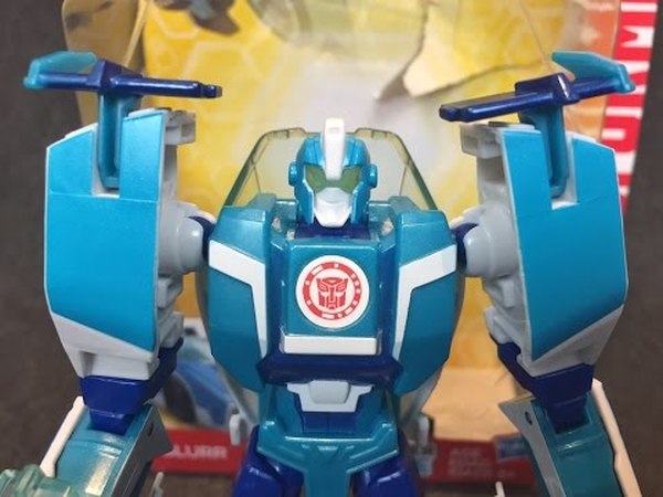 Robots In Disguise Warrior Class Blurr Combiner Force Video Review (1 of 1)
